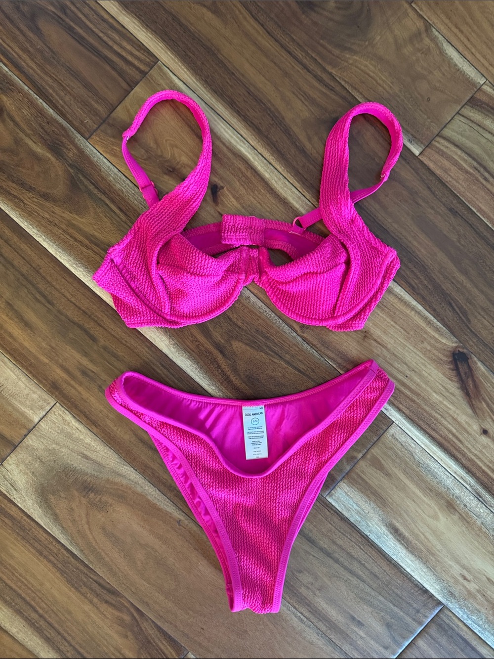 Good American swimsuit, pink, top-size M, bottoms-size S/M-great condition